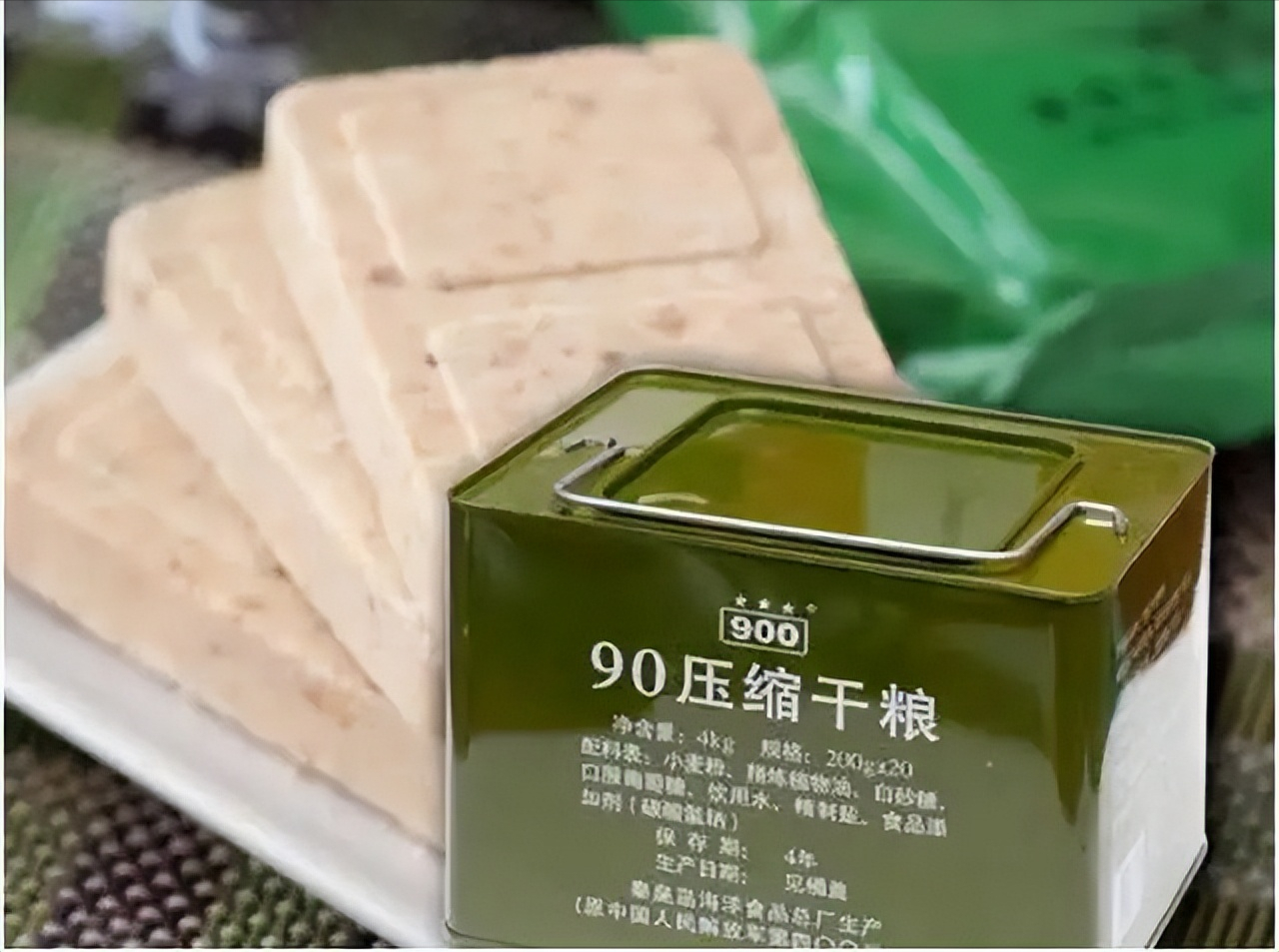 军用压缩饼干好吃吗（一块压缩饼干相当于几碗米饭呢）