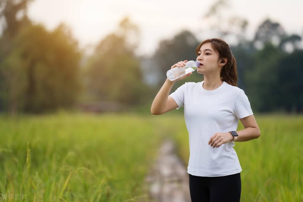 跑步配速多少合适（跑步五公里什么样的速度才达标）