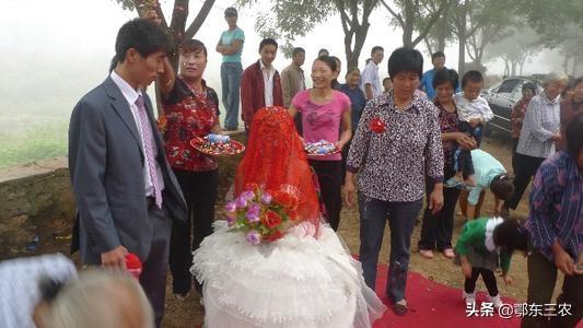 女方叫男方父母叫啥（新婚夫妇双方家庭的彼此称呼）