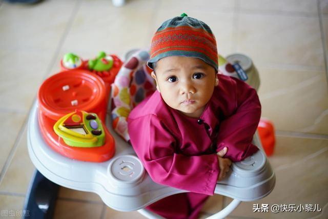 学步车的危害和好处有哪些（为什么不建议宝宝用学步车）