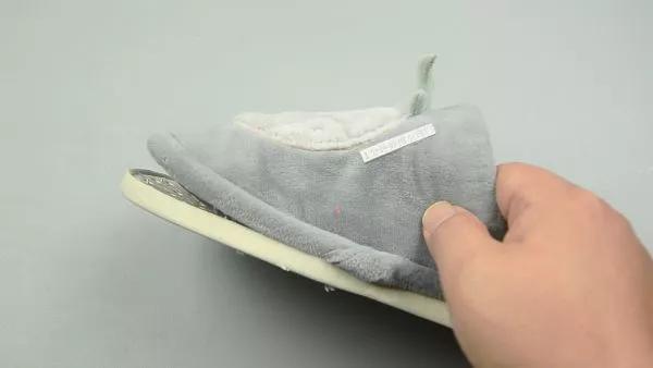 粘鞋子用什么胶水最好（用什么粘鞋子简单又省钱呢）