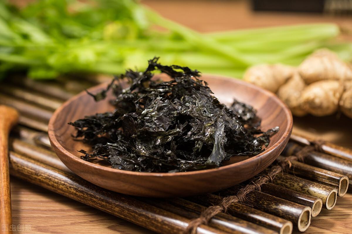 紫菜和海苔有什么区别（紫菜应该如何挑选和购买呢）