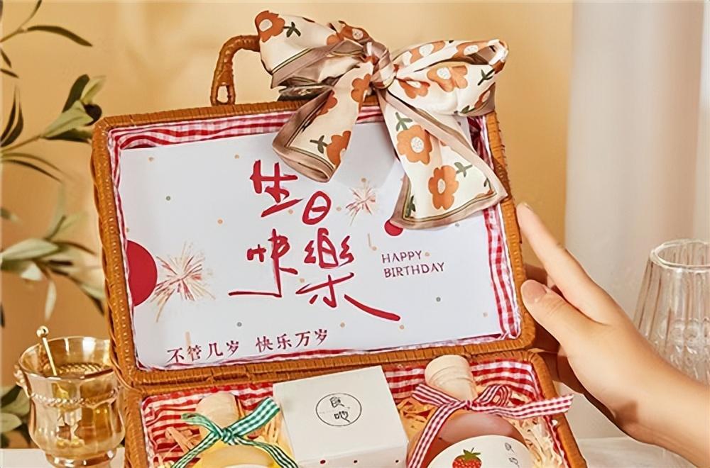 女生生日送啥礼物好（适合女朋友生日送的7款礼物）