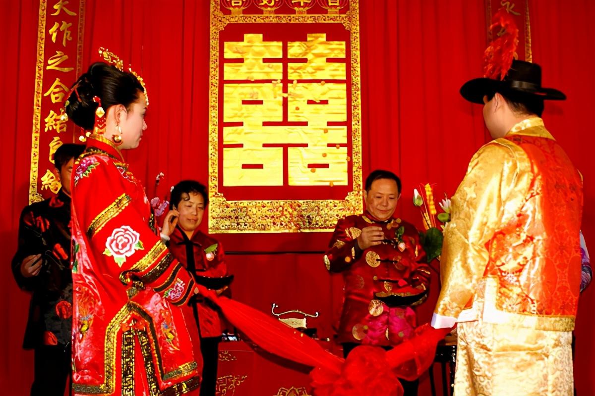 结婚祝福语大全简短（亲朋好友结婚该说什么样的祝福话）
