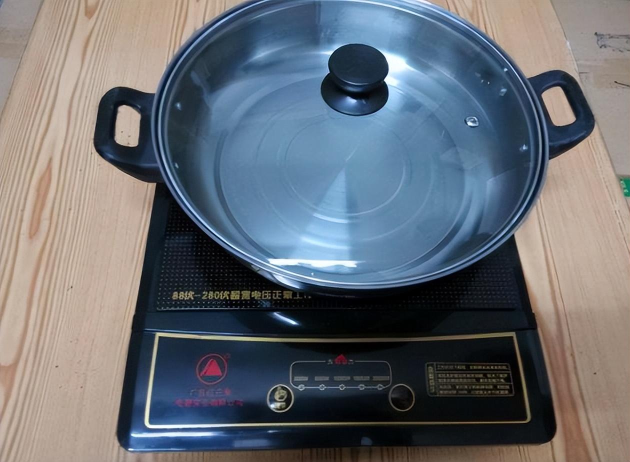 电陶炉和电磁炉的区别是什么（电陶炉和电磁炉有哪些特点）