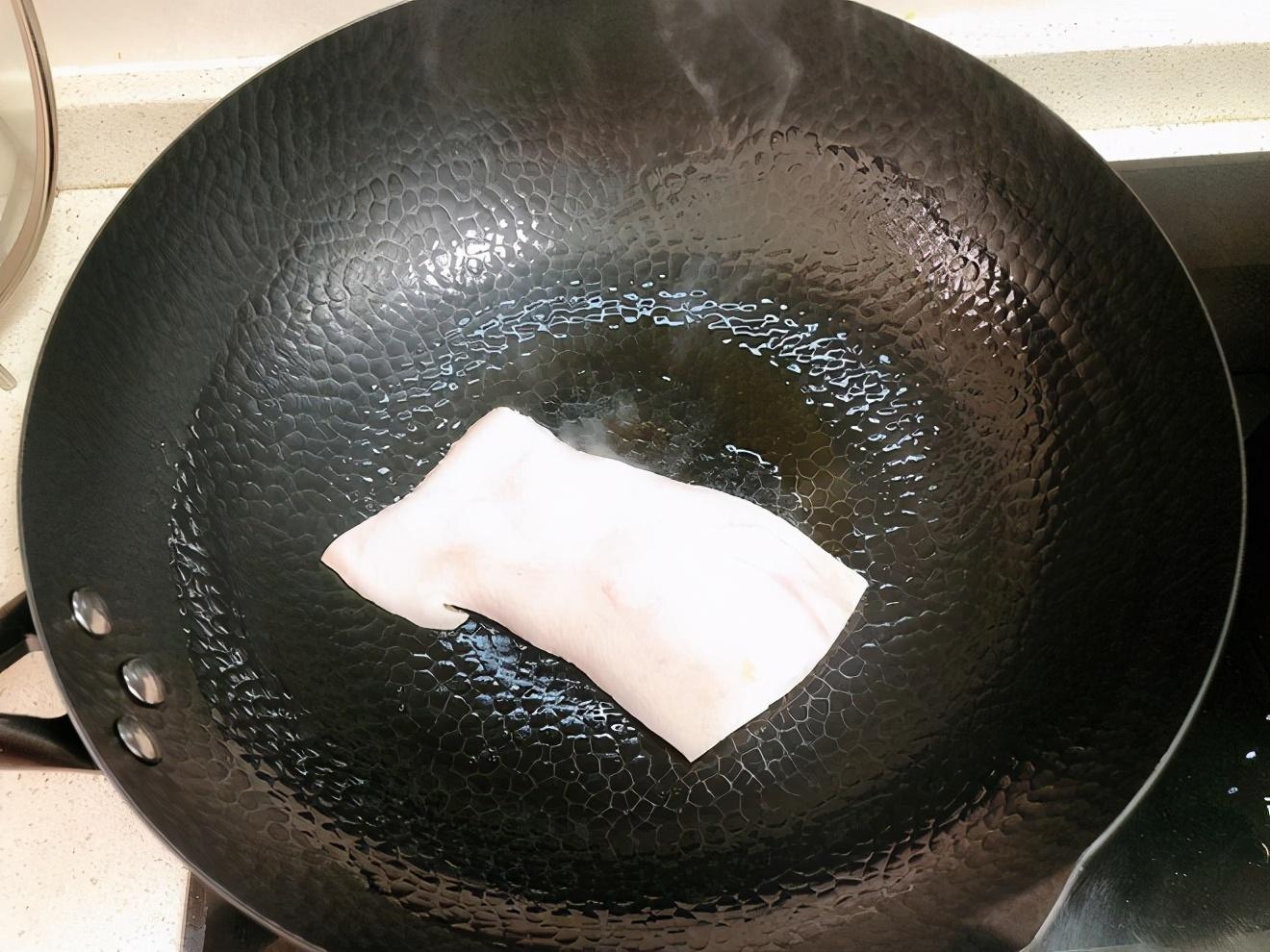麦饭石是什么材料的（铸铁锅和麦饭石锅哪个更好用） ！-第5张图片