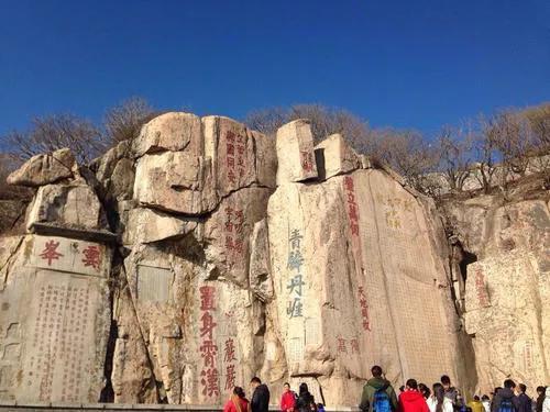 中国著名四大名山（国内适合旅游的四大名山都是哪座）