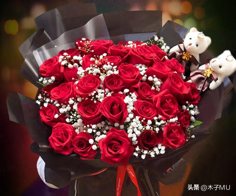 33朵玫瑰代表什么意思（男生送33朵玫瑰花的用意）
