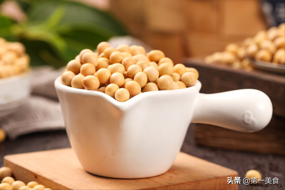 打豆浆豆子泡好还是不泡好（打豆浆用干豆好还是湿豆好）