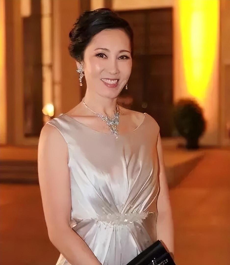 张嘎子个人简介老婆图片