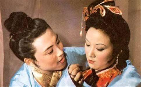 贾蓉和王熙凤是什么关系（贾蓉和王熙凤之间的关系解读）