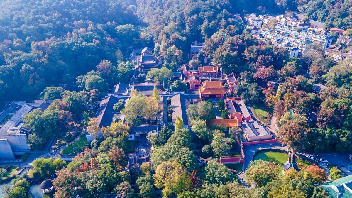 长沙岳麓山旅游攻略（关于长沙岳麓山的游玩全攻略）