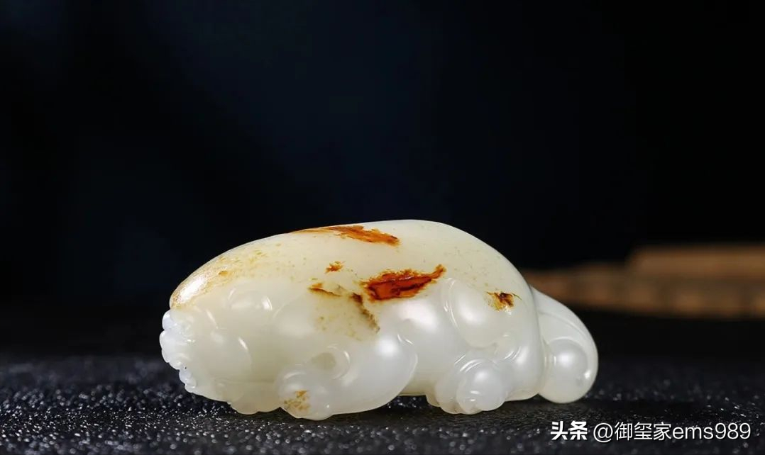 怎么辨别真假玉石（普通人该怎么去识别真玉和假玉呢） ！-第3张图片