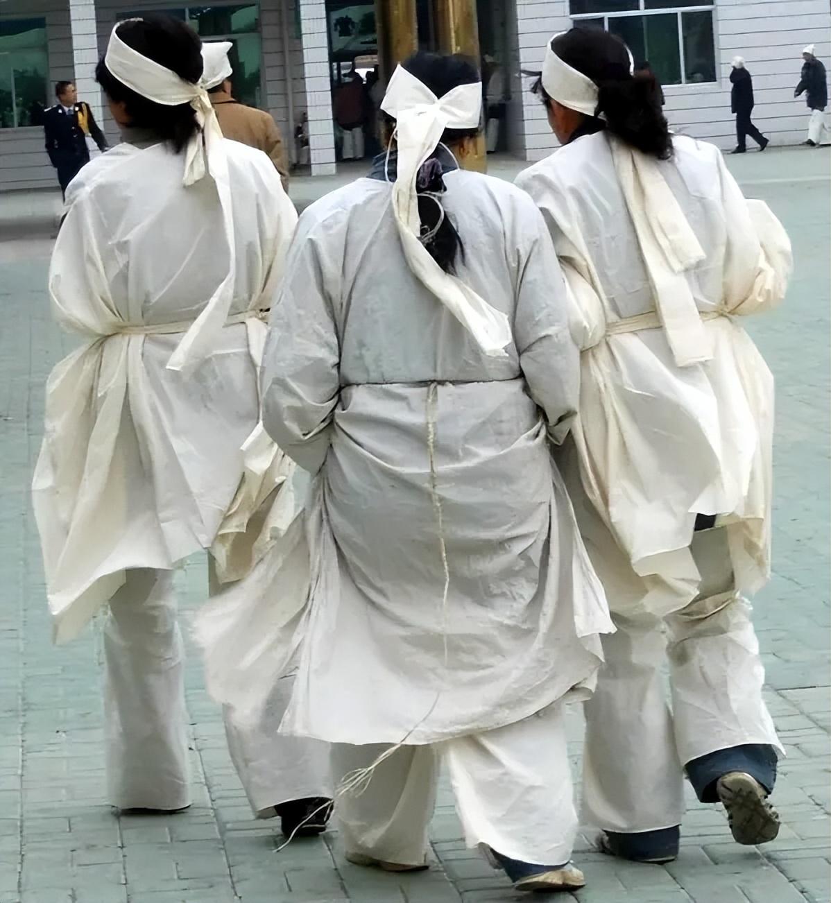 披麻戴孝是什么意思（人去世后哪些亲属需要披麻戴孝）
