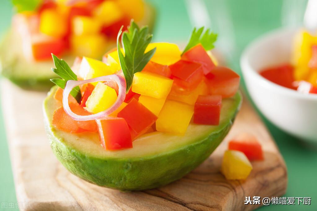 牛油果怎样才算熟（有关于牛油果是否成熟及挑选的小知识）
