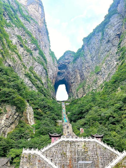 天门山门票多少钱一张（天门山有哪些额外收费项目）