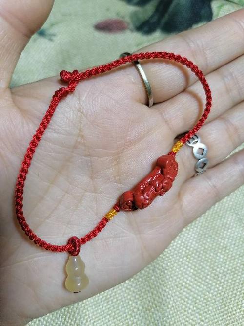 女人戴什么招财最灵验（女生的哪些饰品可以招财呢）