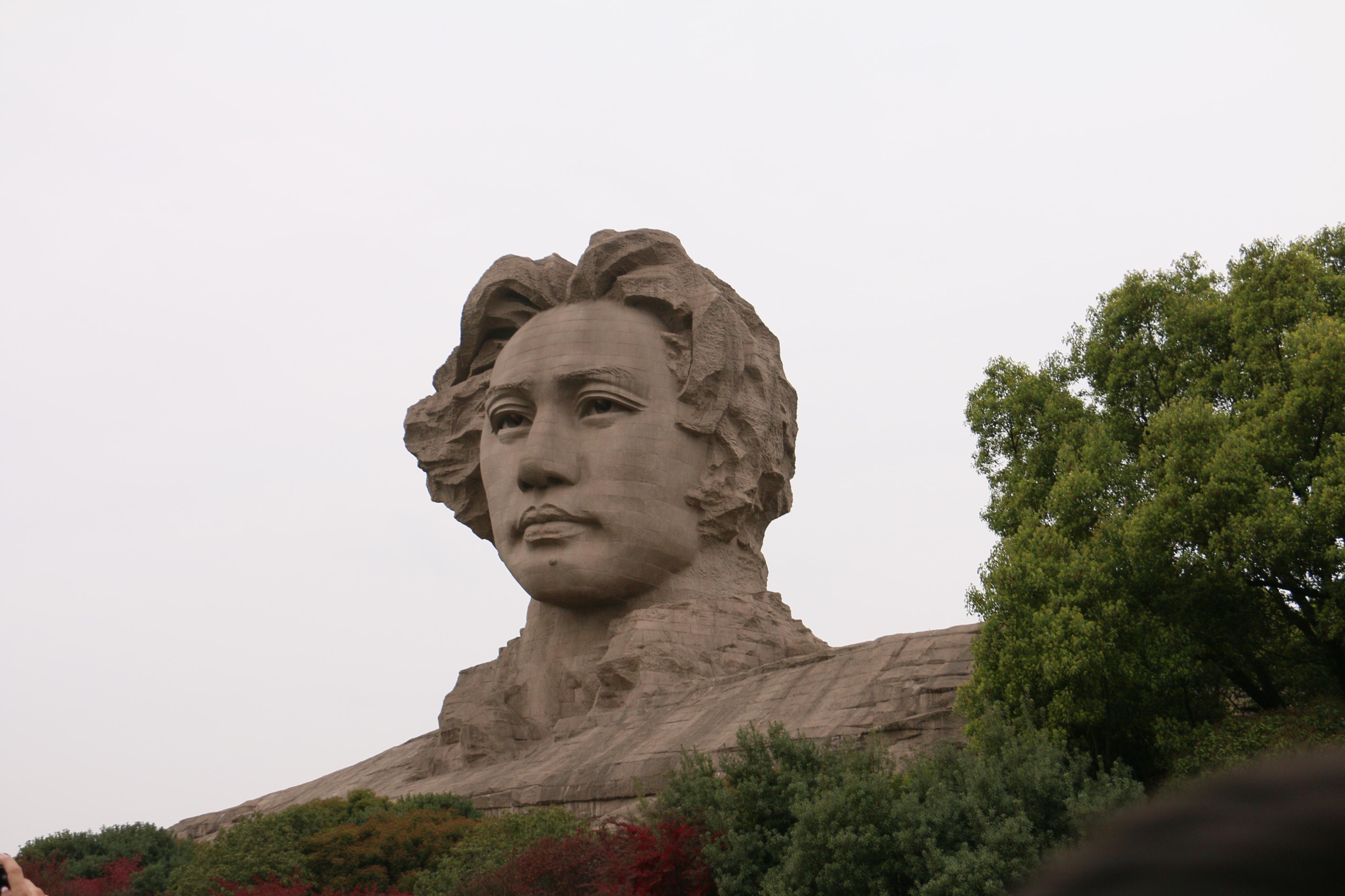 橘子洲头景点介绍（橘子洲头的游览路线及游船攻略）