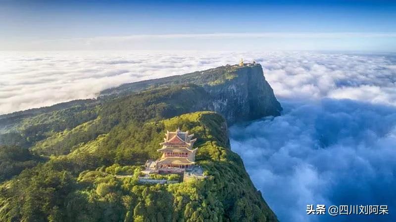 峨眉山海拔多少米（峨眉山为什么能成为天下名山呢）