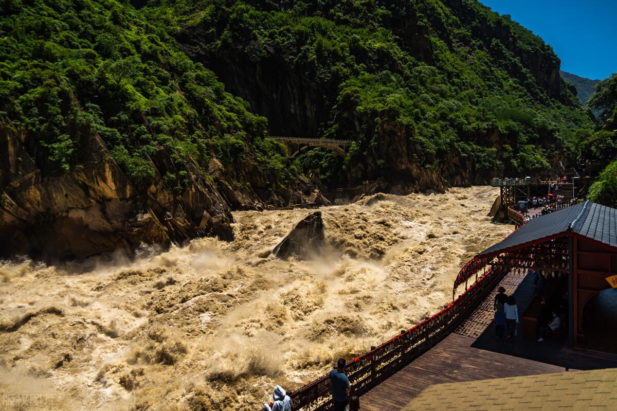 云南虎跳峡景点介绍（虎跳峡有哪些值得一看的景观）