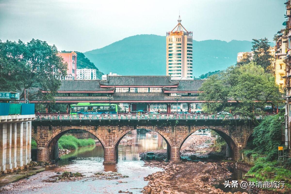 雅安海拔高度是多少米（中国有座雨城避暑养老很舒服）