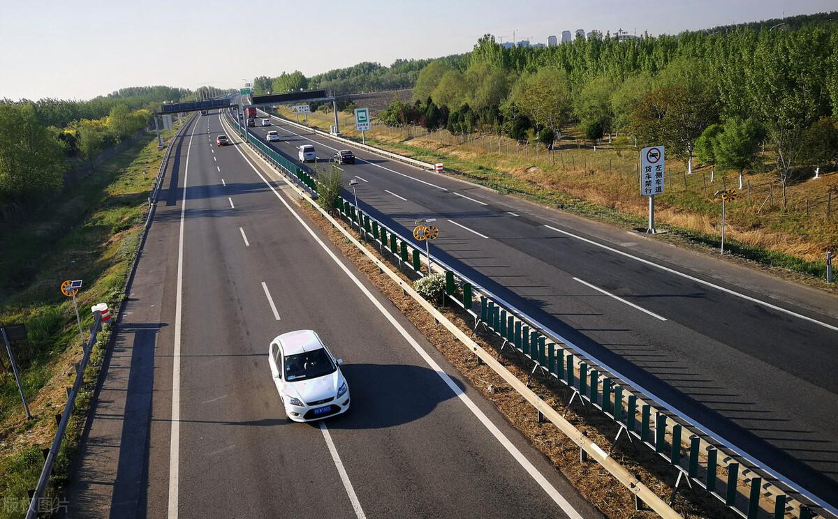 新车可以跑高速吗（新买回来的车可不可以跑高速公路）