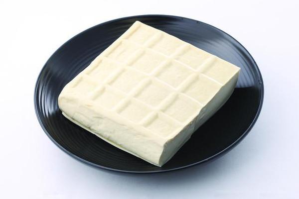 豆腐是属于凉性还是热性（豆腐的性质特点与体质关联）