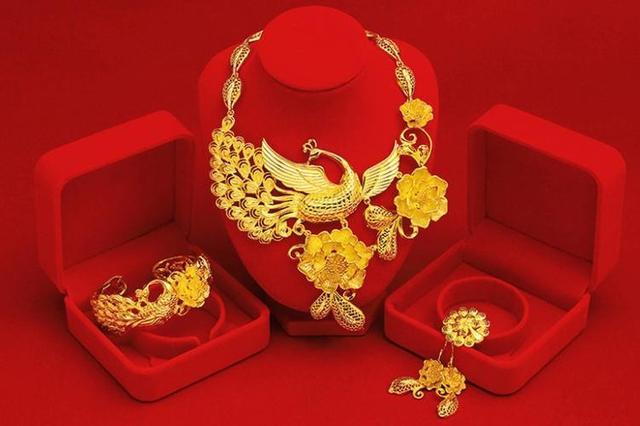 女方陪嫁必买三种东西 (女方婚礼陪嫁中必须购买的三种物品)