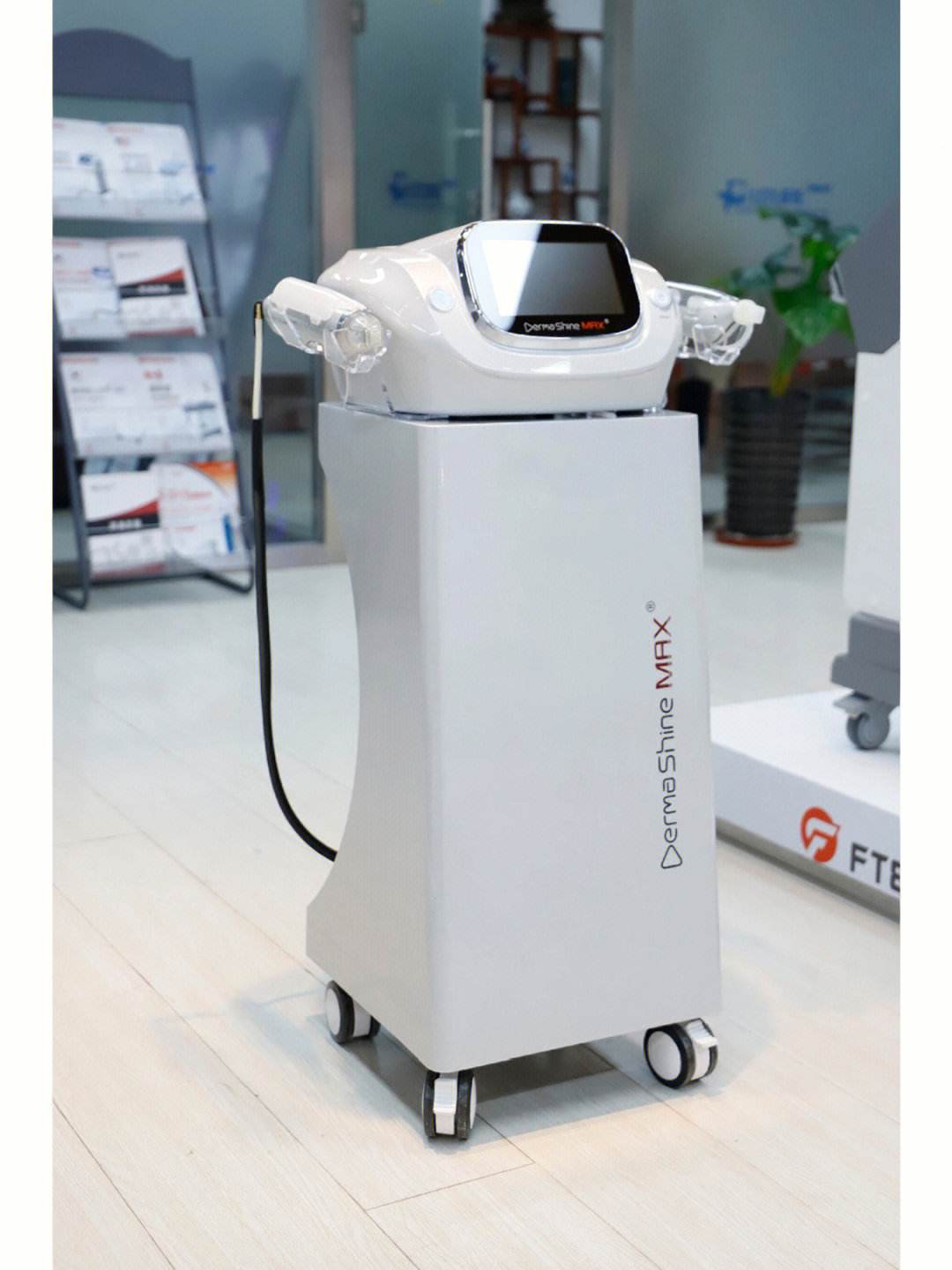 美容院仪器有哪些（开一家美容院需要准备的仪器盘点）