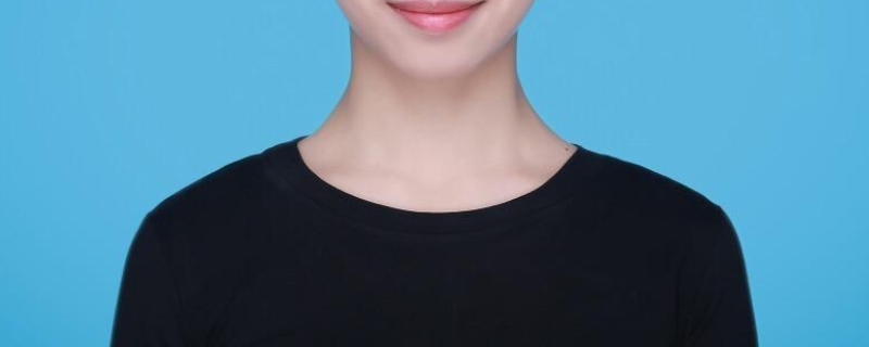身份证颜色要求是什么（探讨身份证照片中衣服颜色的选择）