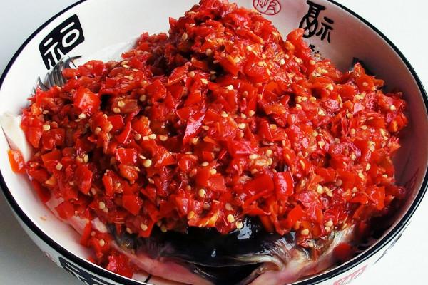 剁椒是什么辣椒（解释剁椒的种类和制作方法）