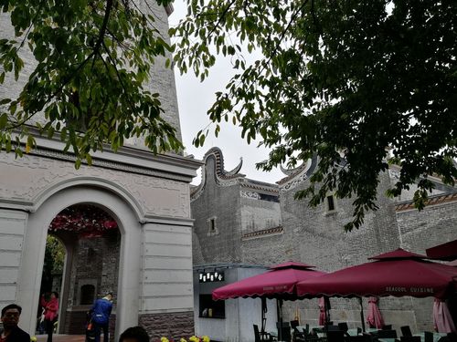 岭南天地旅游攻略（为前往岭南天地的游客提供攻略）