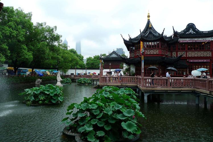 上海豫园是否值得去（评估是否值得前往上海豫园游览）