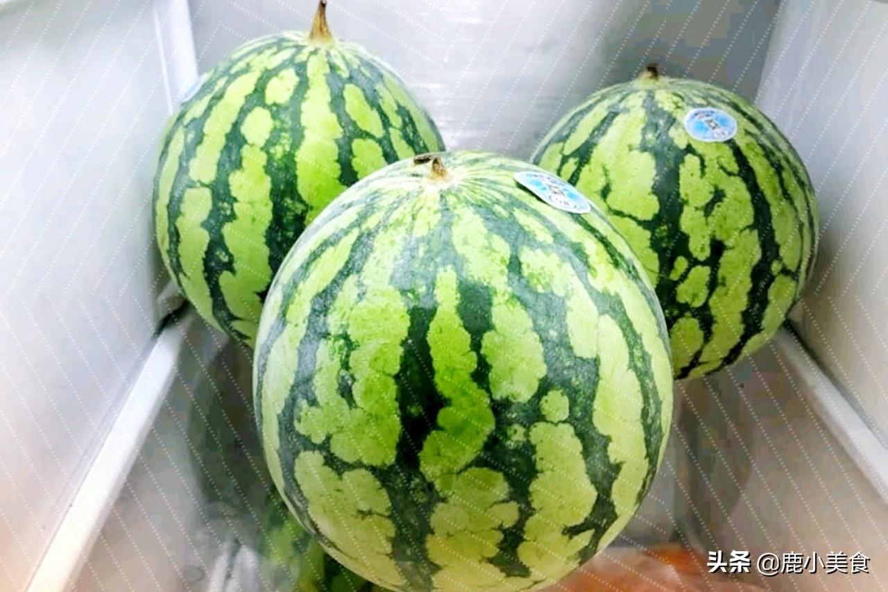 西瓜怎么看甜不甜（盘点挑选到甜西瓜的4个小窍门）