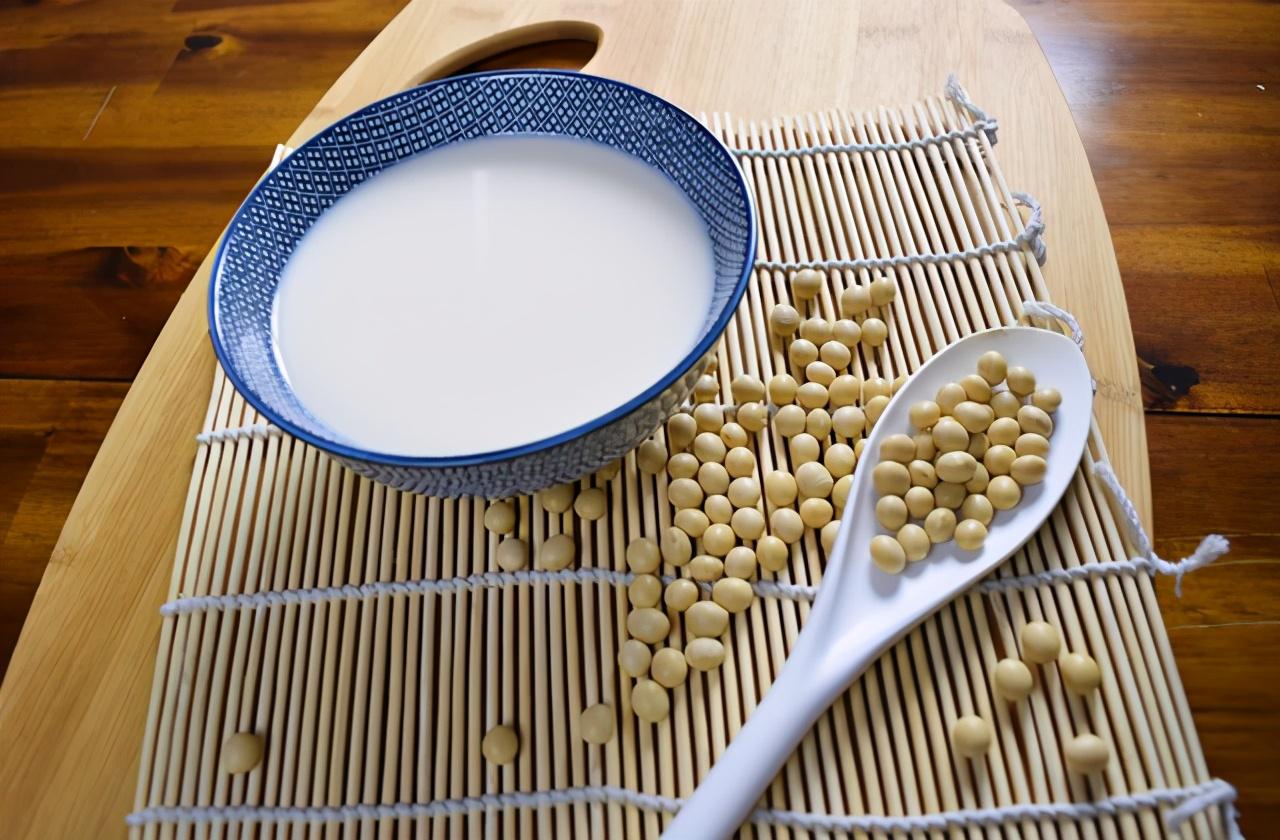 家用豆浆机怎么用（豆浆机的正确使用方法及注意事项）