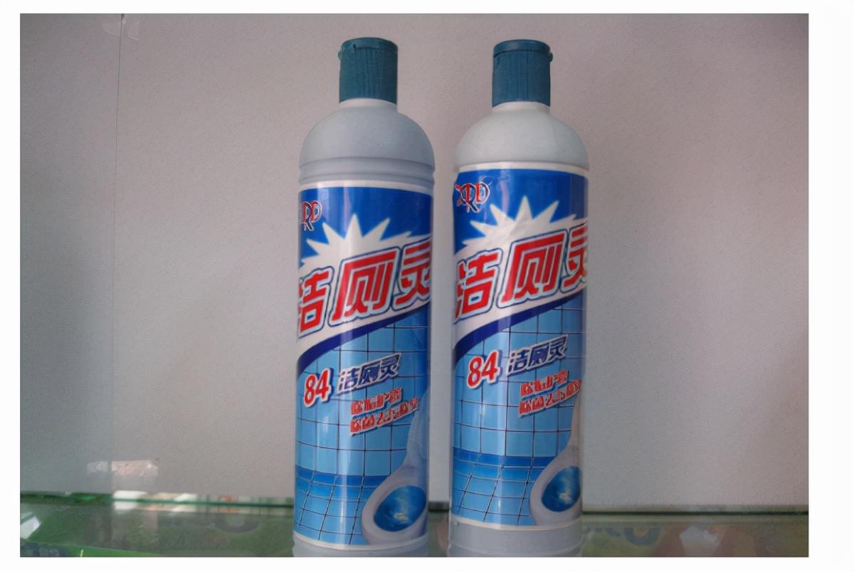 洁厕灵怎么用才有效果（使用洁厕灵需要注意什么事项）