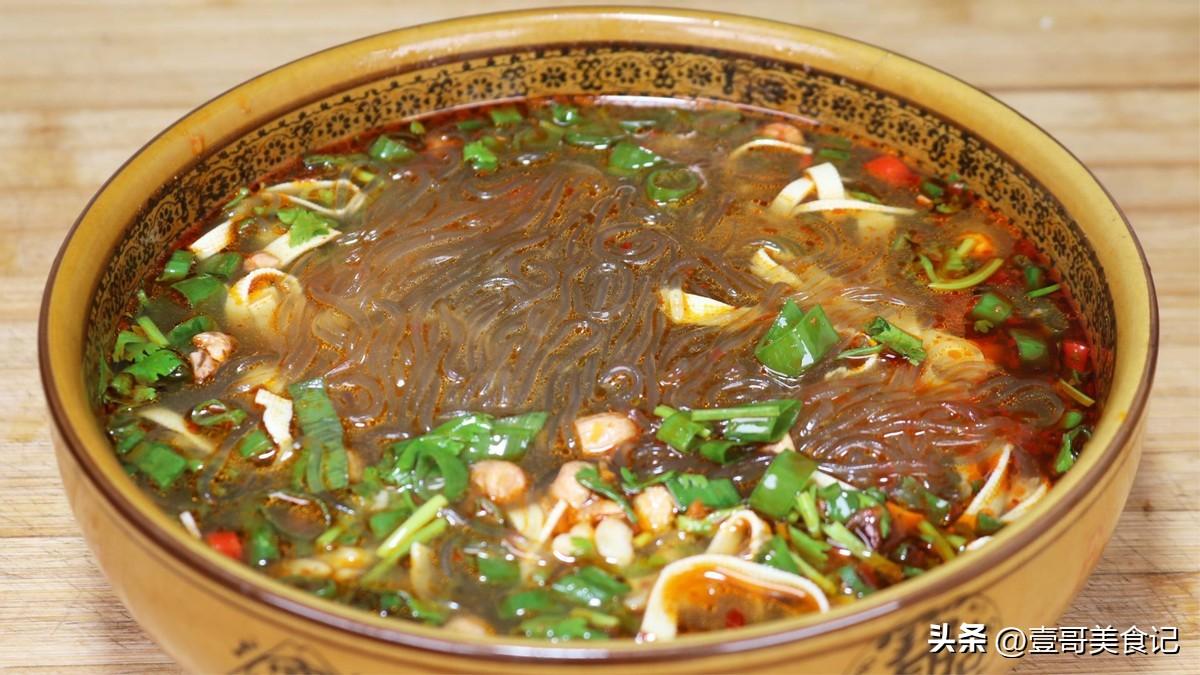 酸辣粉怎么泡最好吃（家庭版酸辣粉的冲泡和制作方法）