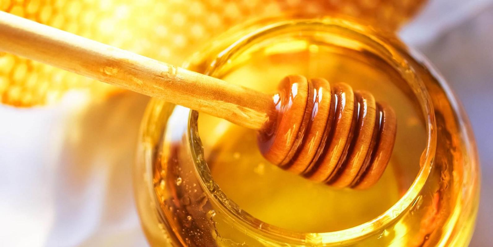 蜂蜜可以解酒（蜂蜜是否具有解酒的功效）