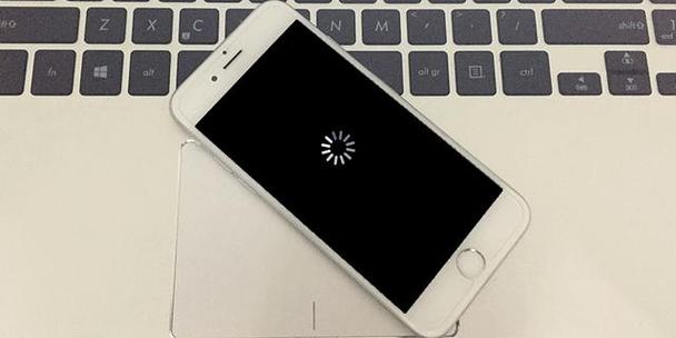 怎么重启苹果手机（重启苹果手机的简单步骤）