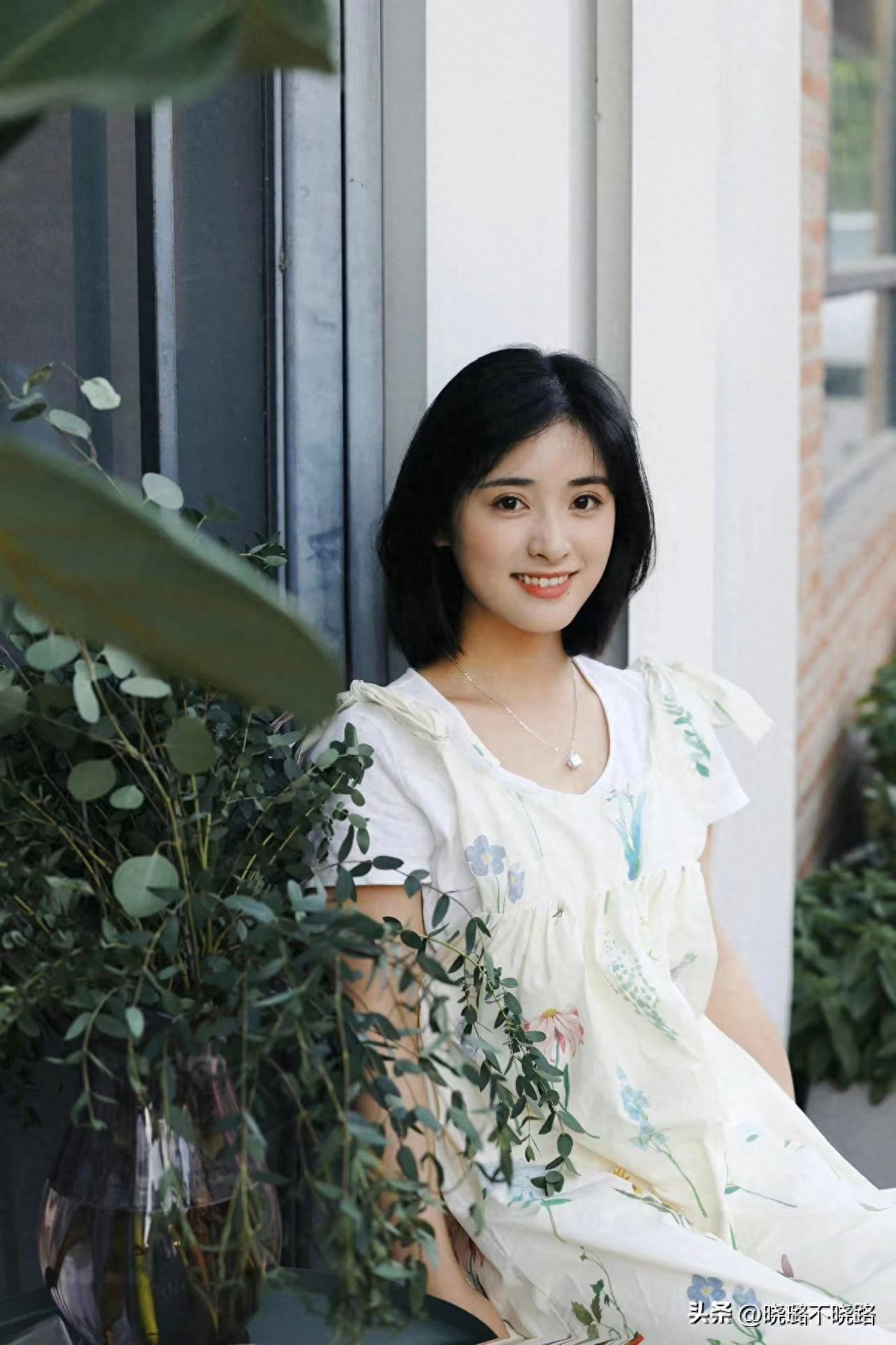 圆脸适合短发吗（适合方脸和圆脸女生的流行短发推荐）