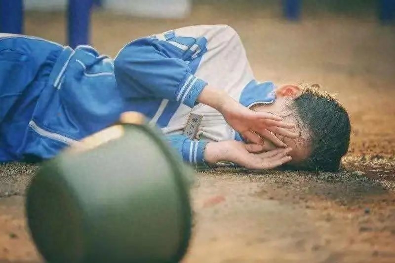 校园霸凌是什么意思（聊一聊校园霸凌的原因及危害）