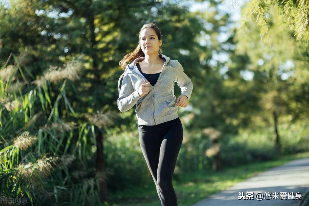 跑步多久能看到明显的效果（每天坚持10公里有什么变化）