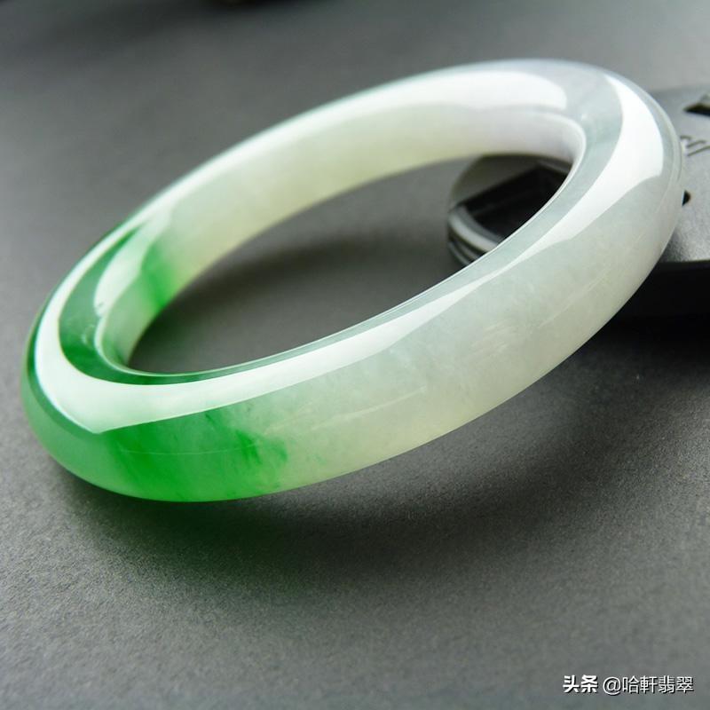 翡翠的种水是什么意思（翡翠的四大基本种类分别是什么）