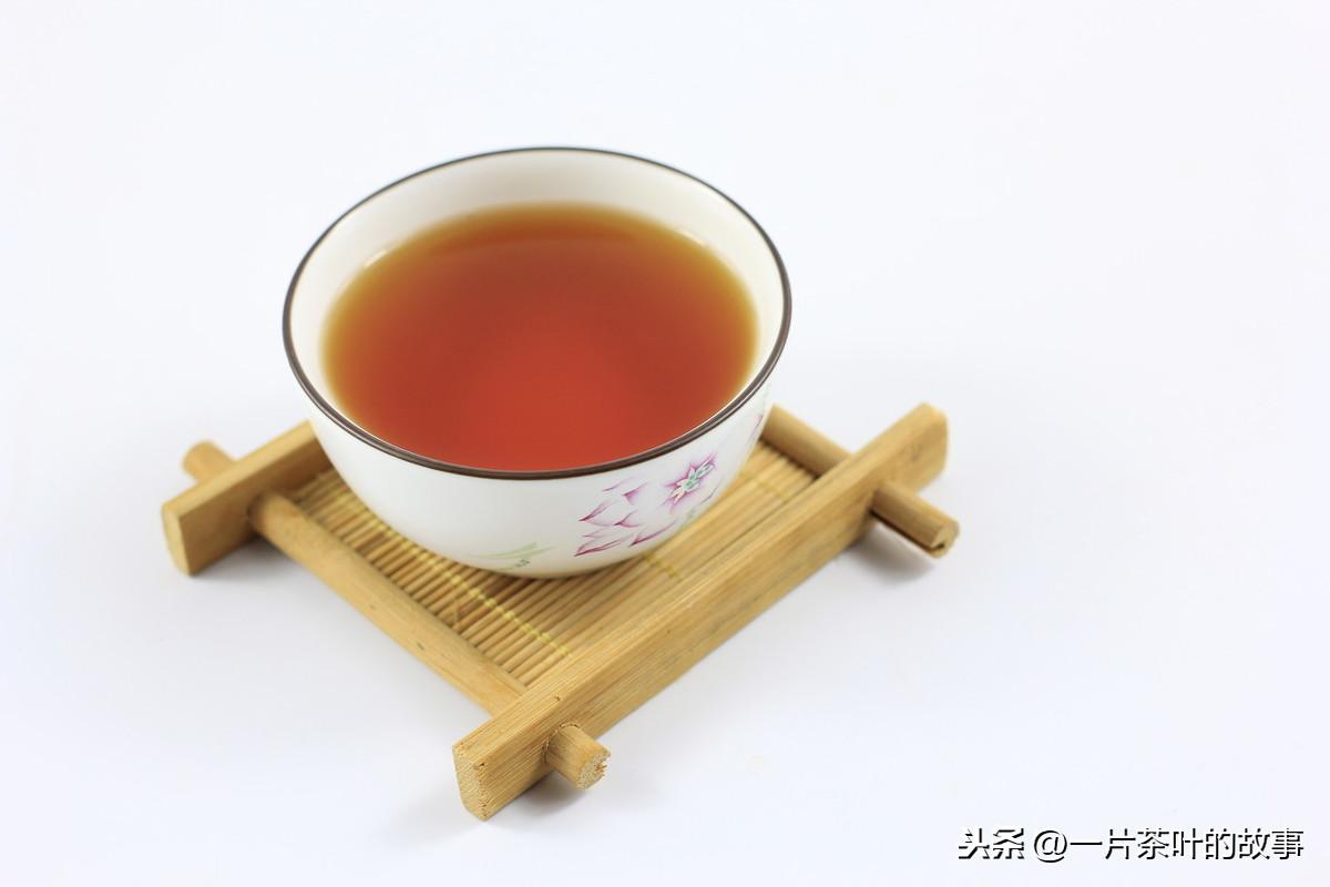 福建岩茶属于什么茶（岩茶和红茶之间的区别有哪些）
