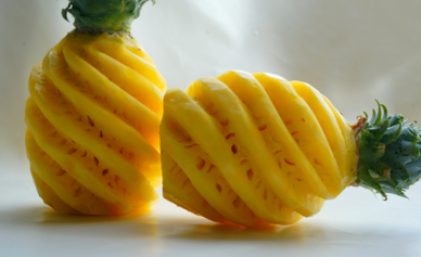 菠萝成熟的季节是几月（空腹吃菠萝会不会刺激肠胃）