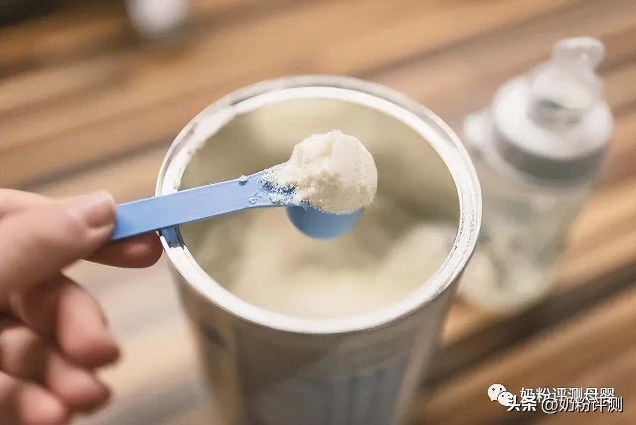 国内奶粉10大品牌排行榜（中国有哪些口碑好的奶粉品牌）