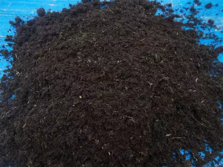 腐殖土是什么样的土（分享四种养花万能土的制作方法）
